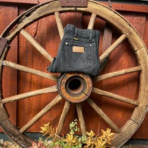 Cowboy Cut Slim Fit Wranglers 31 x 32 🤠